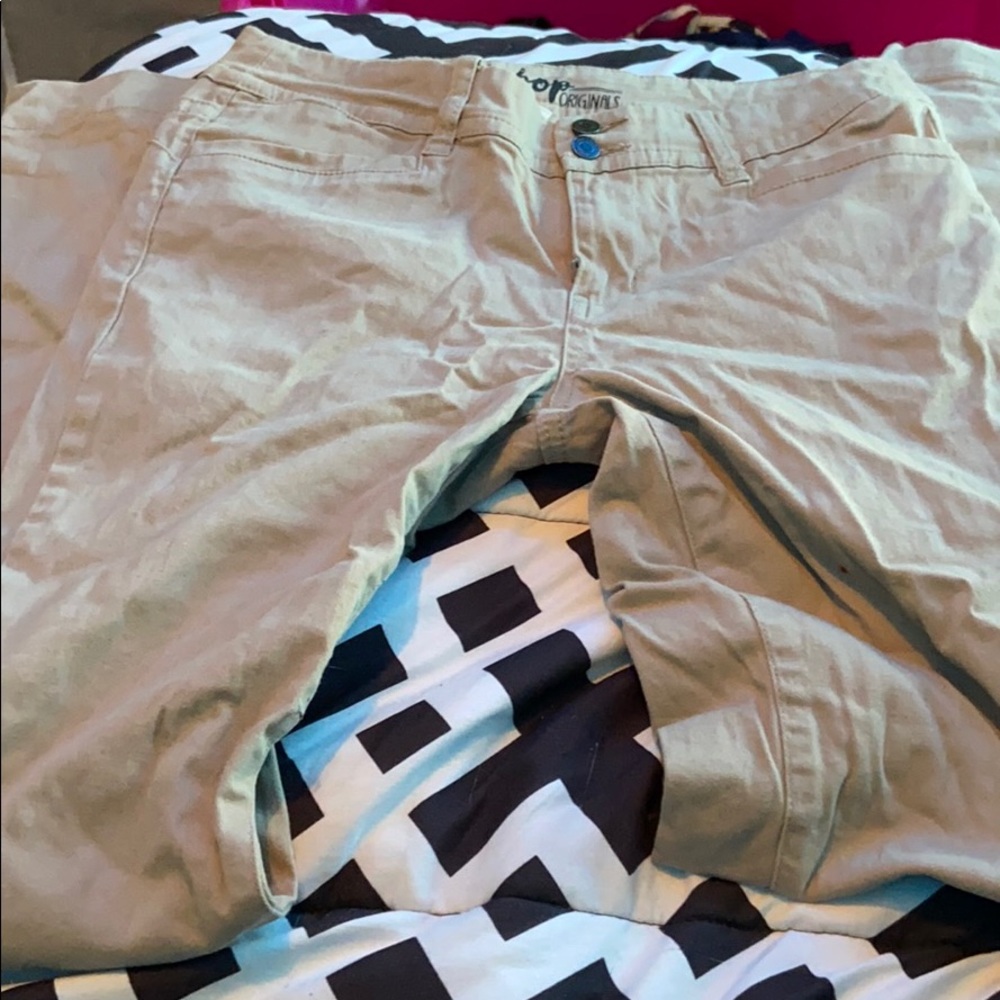 Khaki jeans